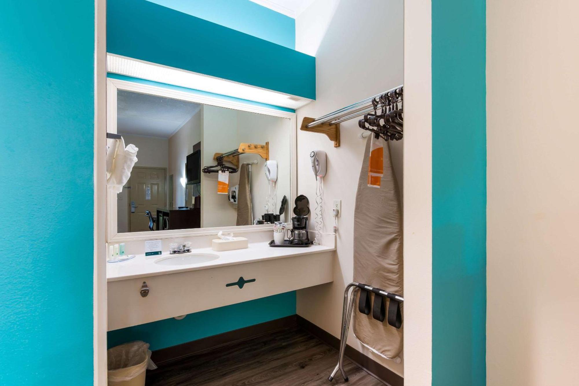 Quality Inn & Suites Rockingham Ngoại thất bức ảnh