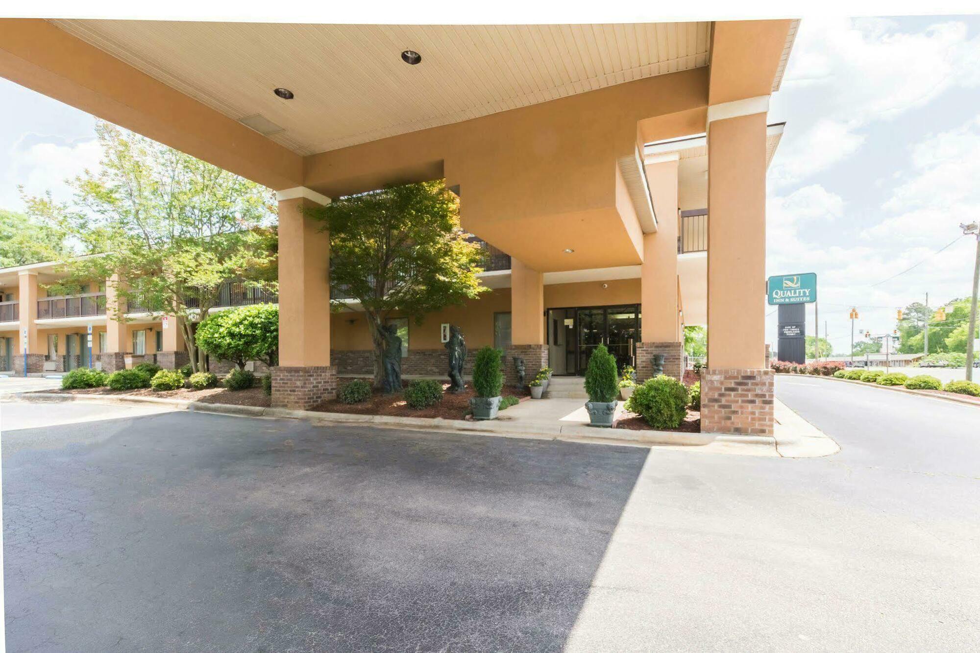 Quality Inn & Suites Rockingham Ngoại thất bức ảnh