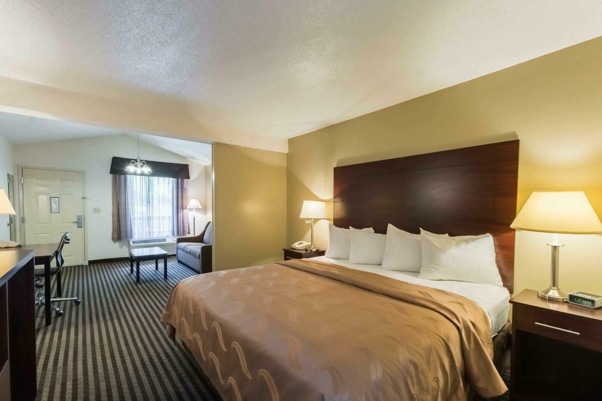 Quality Inn & Suites Rockingham Ngoại thất bức ảnh